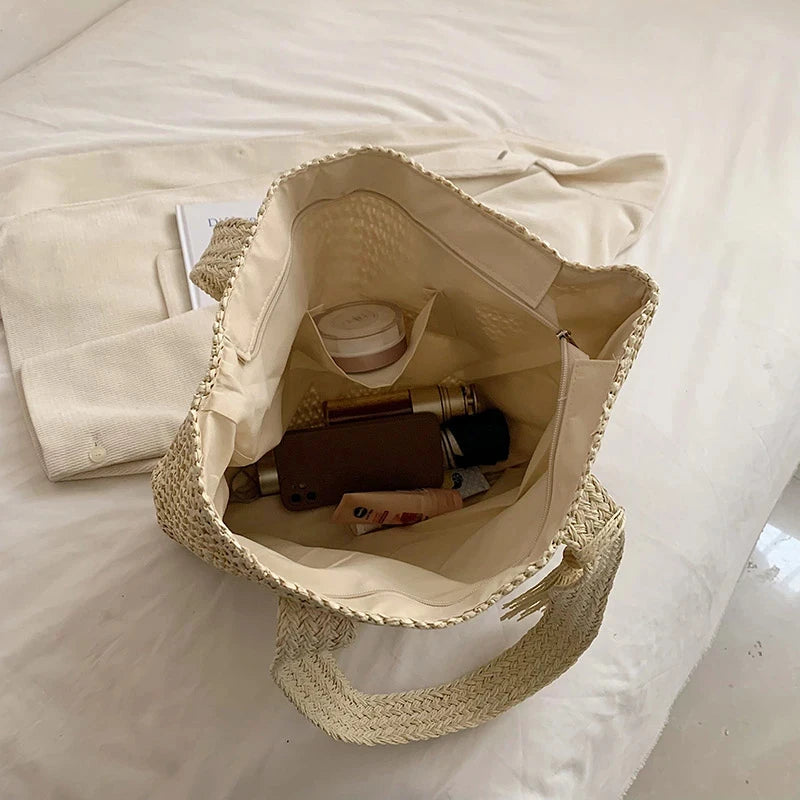 Sac cabas tressé en paille — vue intérieure capacité