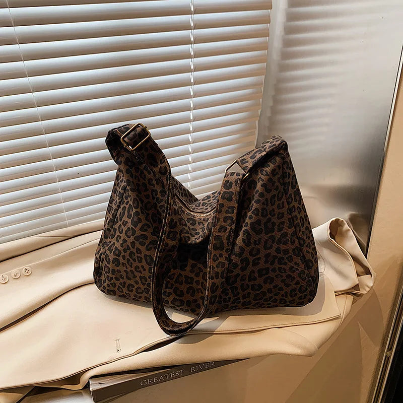 Sac cabas léopard — détail matière imitation animal