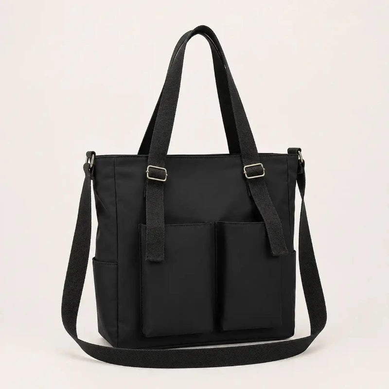 sac noir sur fond blanc