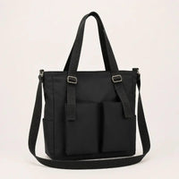 sac noir sur fond blanc