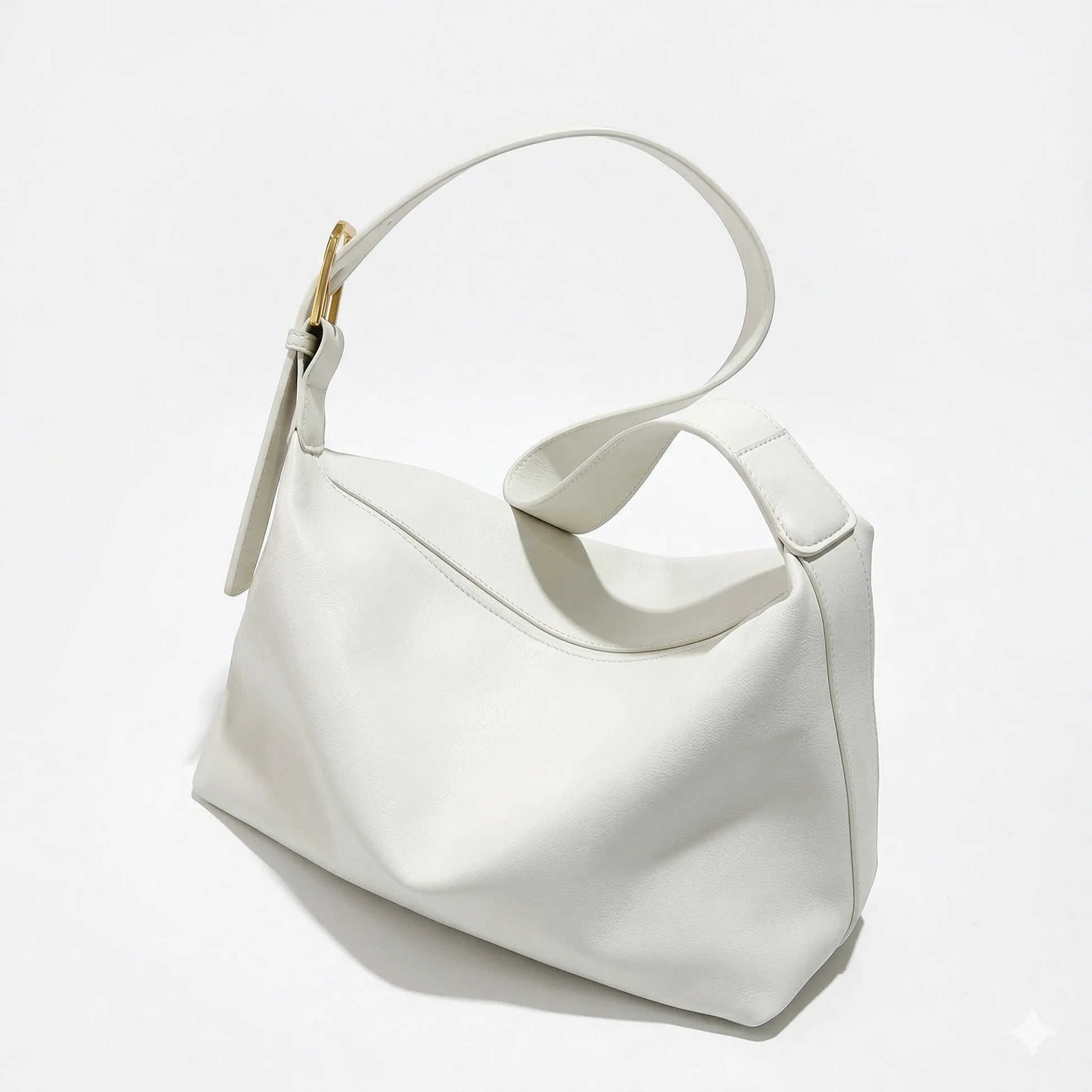 sac blanc sur fond blanc