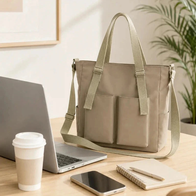 sac vert sur bureau 