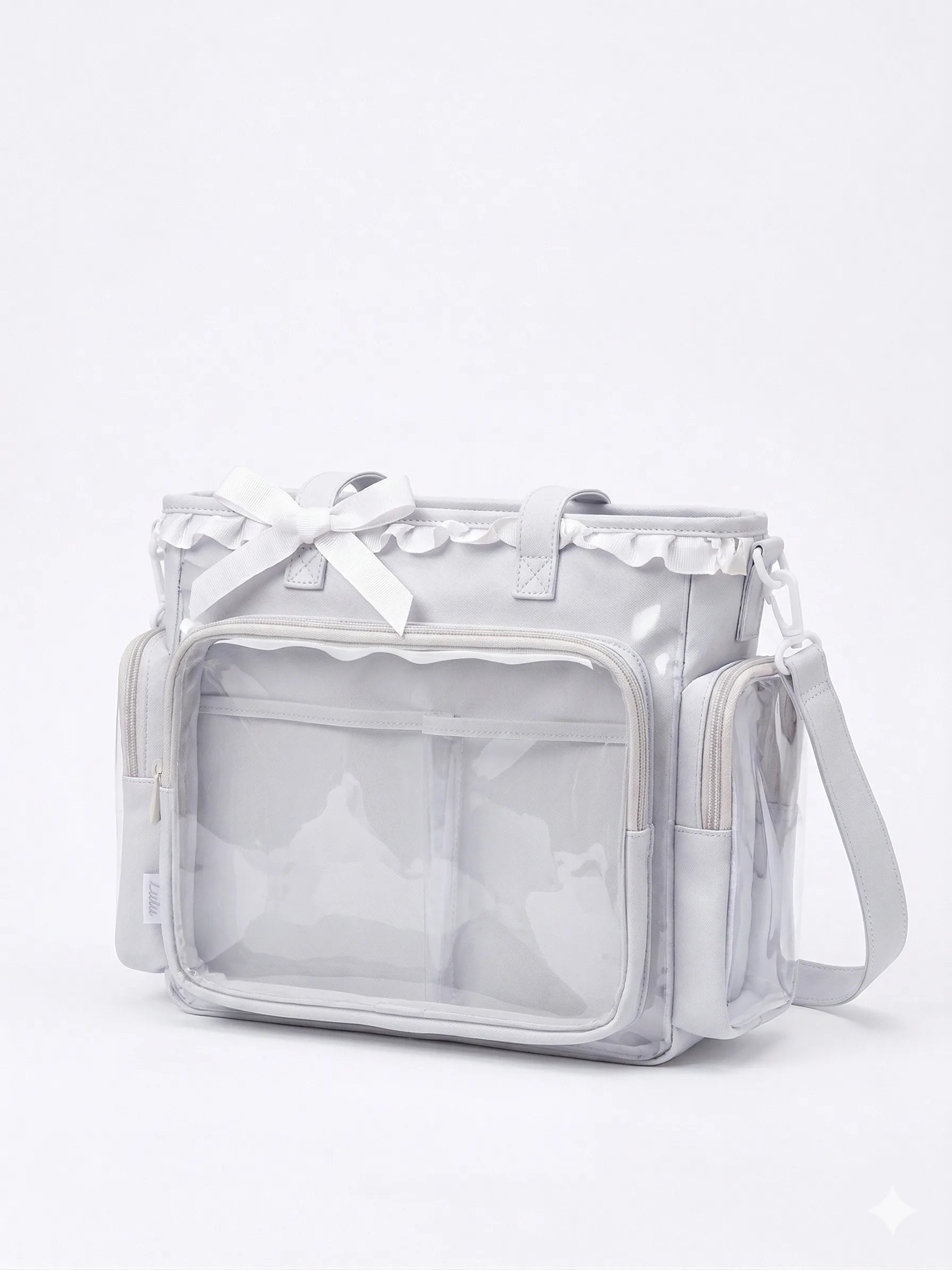 sac gris sur fond blanc