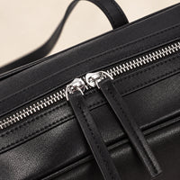 Sac cabas cuir rétro femme noir, détail de la fermeture