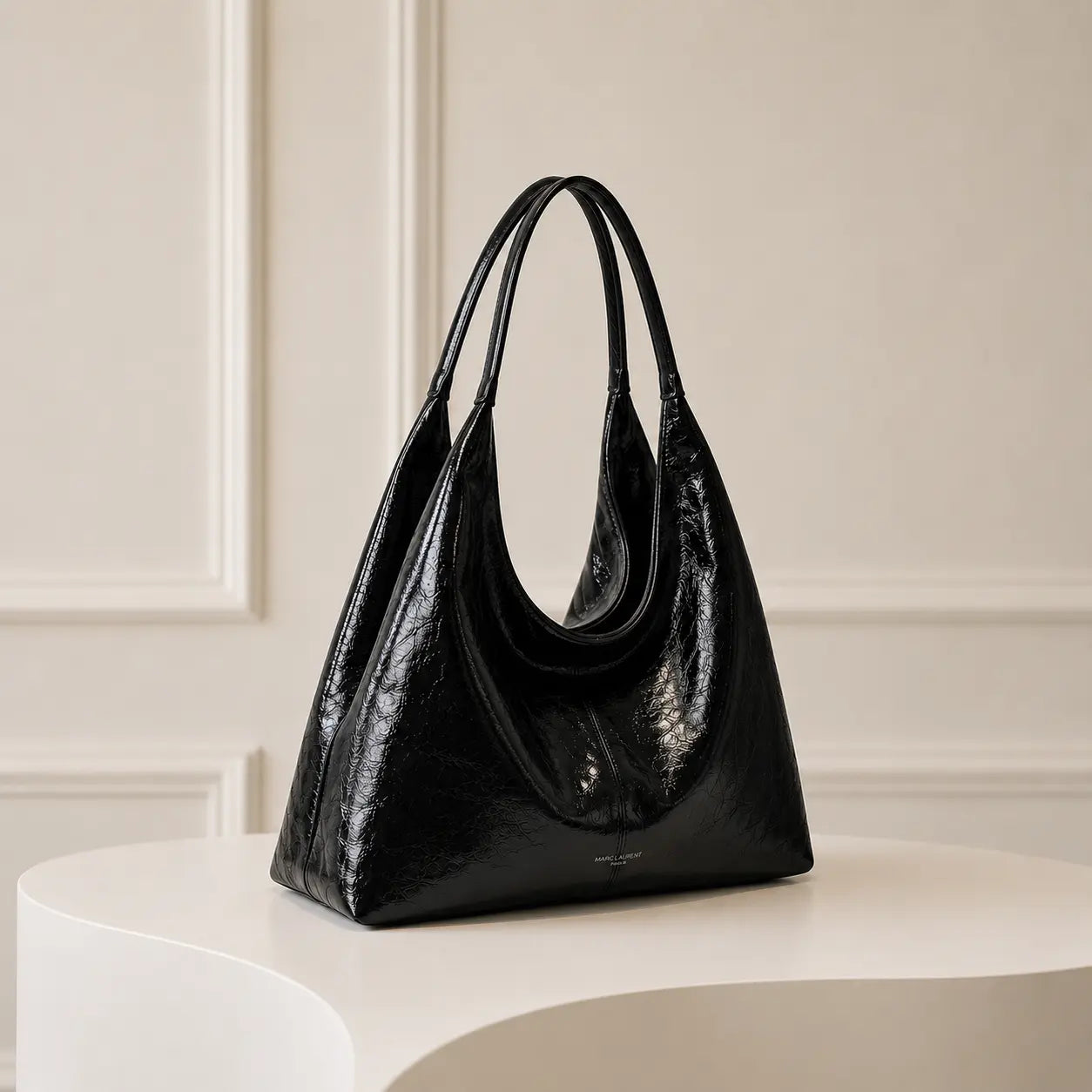 Grand sac cabas vintage PU noir — vue de face sur fond blanc