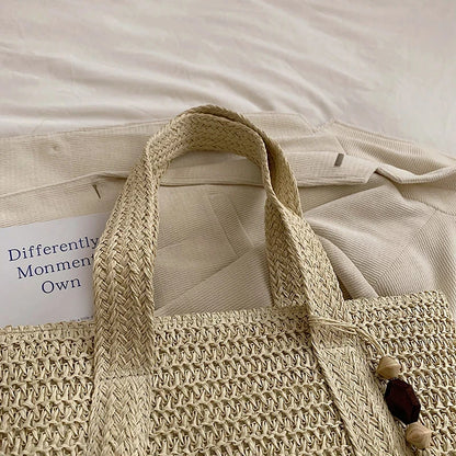 Sac cabas tressé en paille — zoom anses tressées