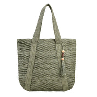 Sac cabas tressé en paille vert — vue de face sur fond blanc