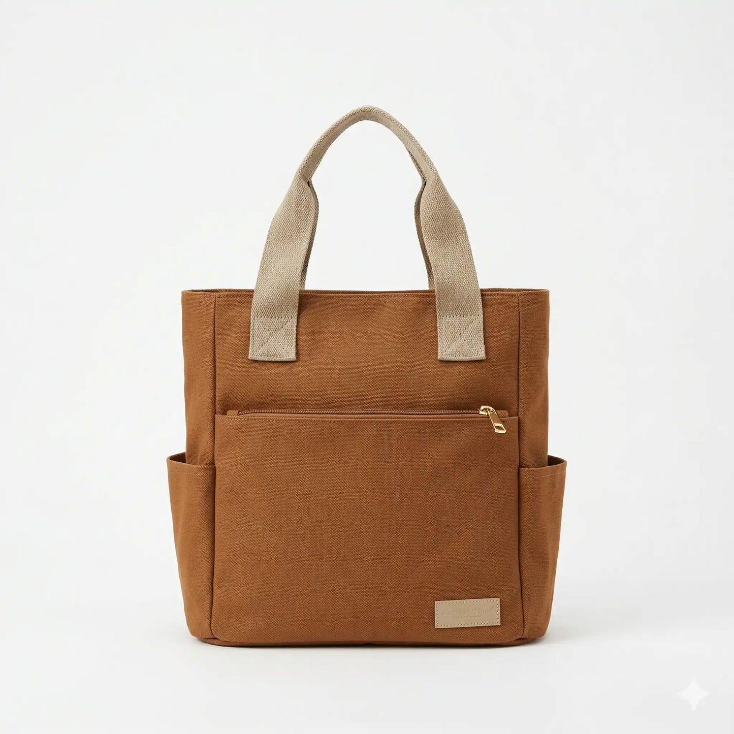 sac orange sur fond blanc