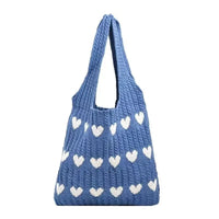 Sac cabas cœur en tricot bleu — vue de face sur fond blanc