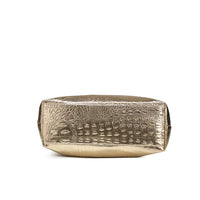 Sac cabas brillant crocodile — vue du dessous avec pieds